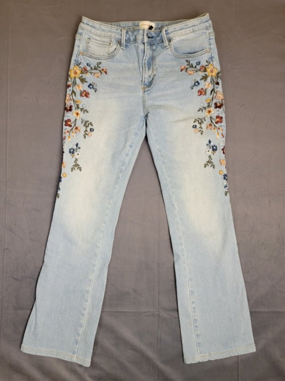 Driftwood Kelly Jeans Floral Embroidered Lightwash 29x33